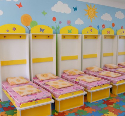 Pat rabatabil pentru grădiniță, cu saltea